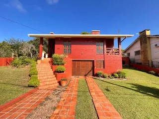 Casa com 3 dormitórios