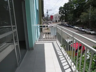 Vista da varanda com grade de metal em Lajeado, Brasil.