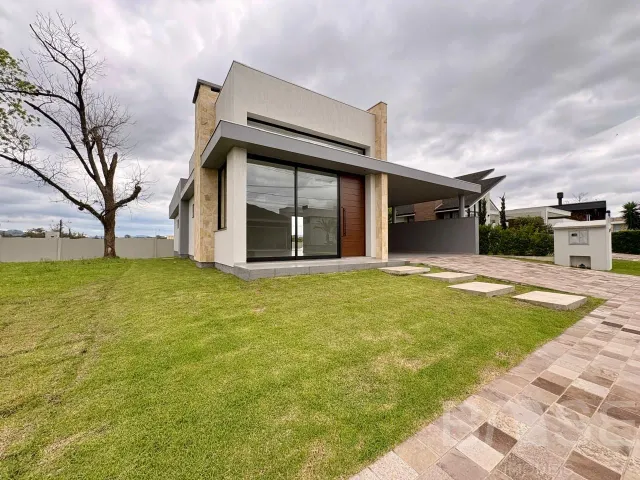 Casa com 3 dormitórios