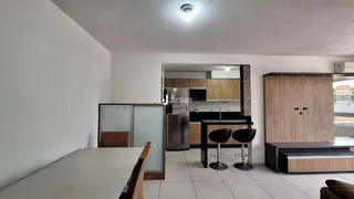 Apartamento com 2 dormitórios, foto 2