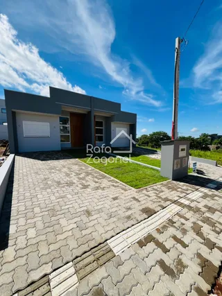 Casa geminada com 2 dormitórios, foto 1