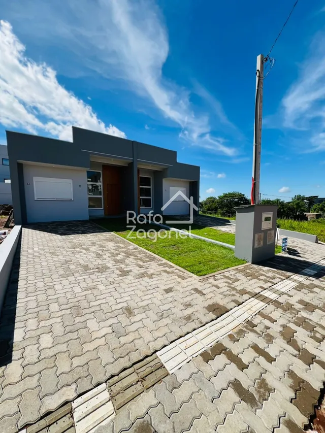 Casa geminada com 2 dormitórios