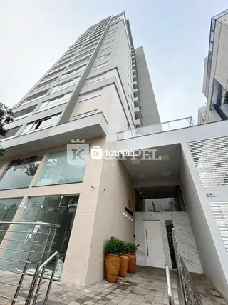 Fachada moderna de um edifício residencial em Lajeado, Brasil.
