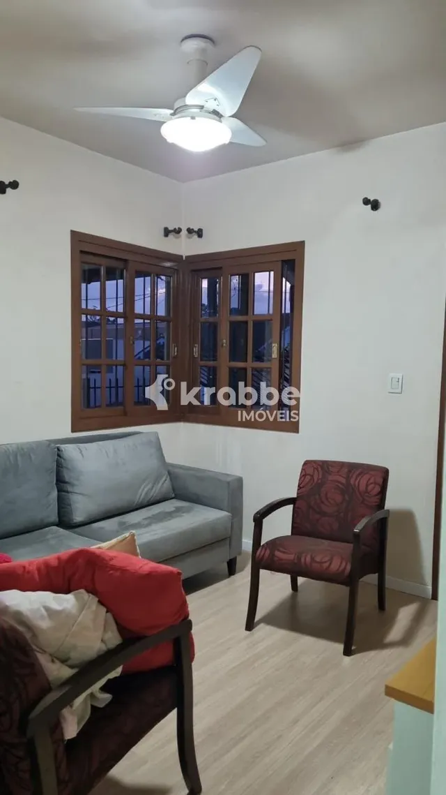Casa com 2 dormitórios