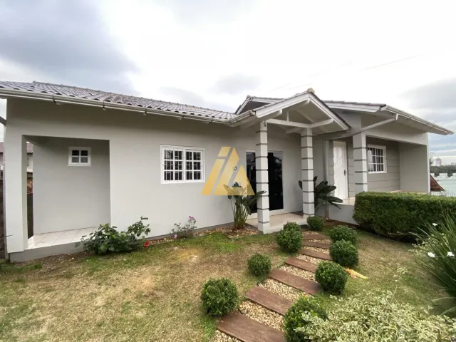 Casa com 3 dormitórios