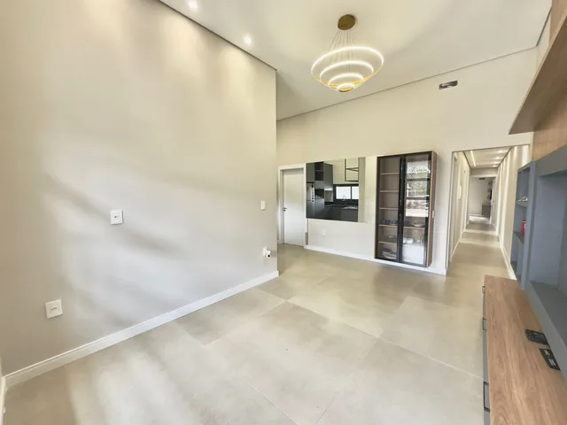 Casa geminada com 3 dormitórios
