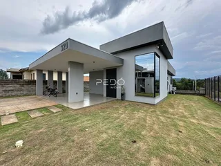 Fachada moderna de uma residência em Lajeado, Brasil.
