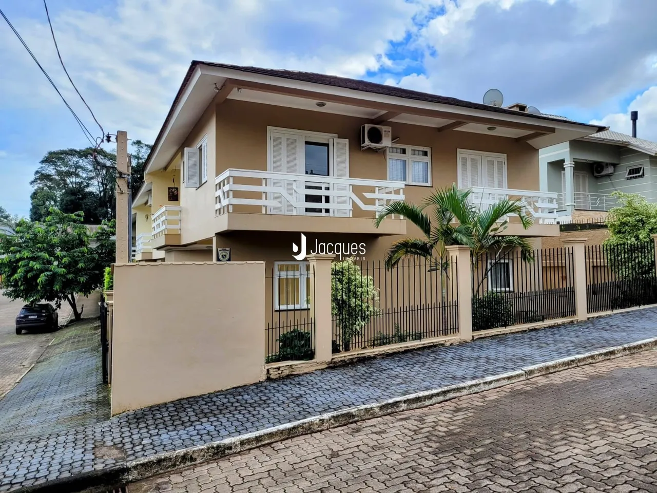 Sobrado com 4 dormitórios, foto 1