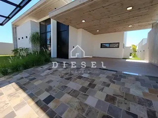 Casa com 3 dormitórios, foto 2