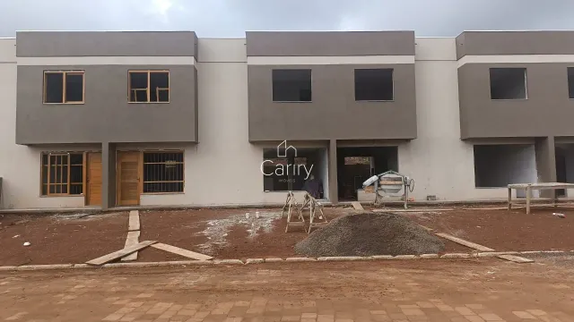 Sobrado com 2 dormitórios