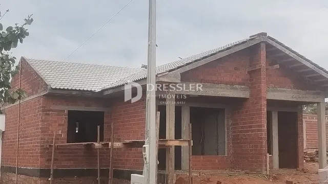 Casa geminada com 2 dormitórios