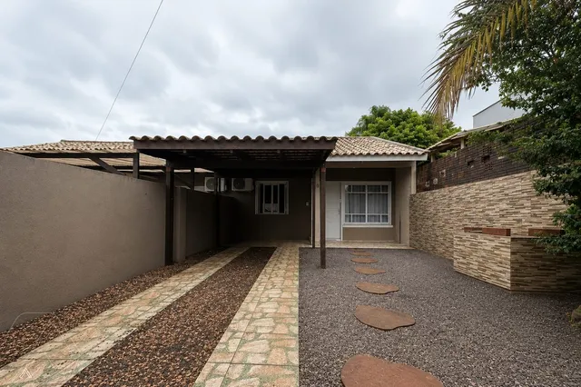 Casa geminada com 2 dormitórios