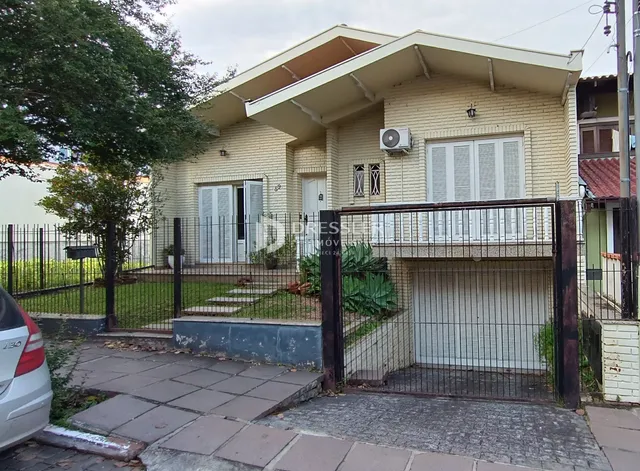 Casa com 4 dormitórios