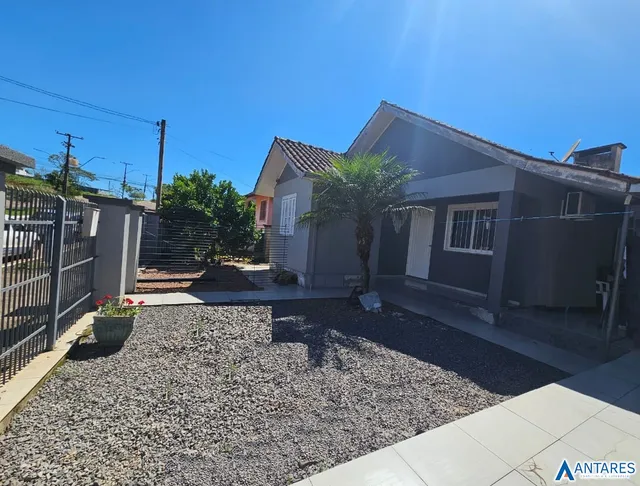 Casa com 4 dormitórios