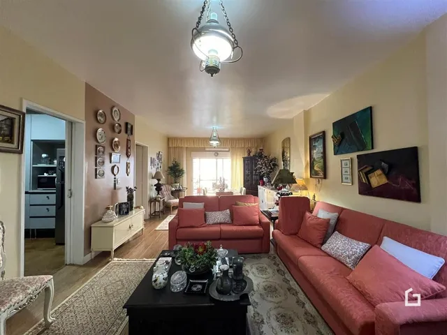 Foto da sala de estar de uma residência em Lajeado, Brasil.