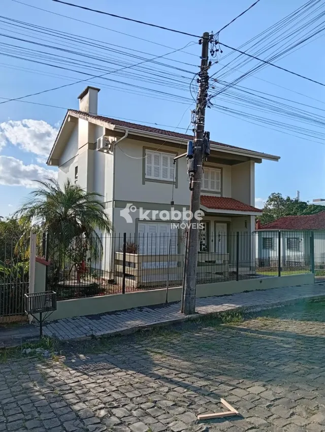 Casa com 3 dormitórios