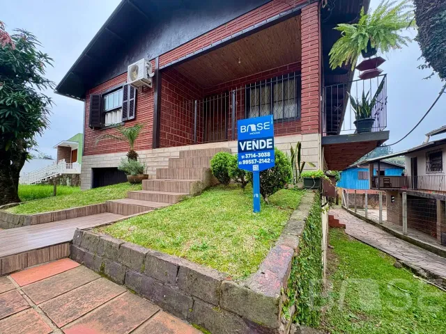 Casa com 4 dormitórios
