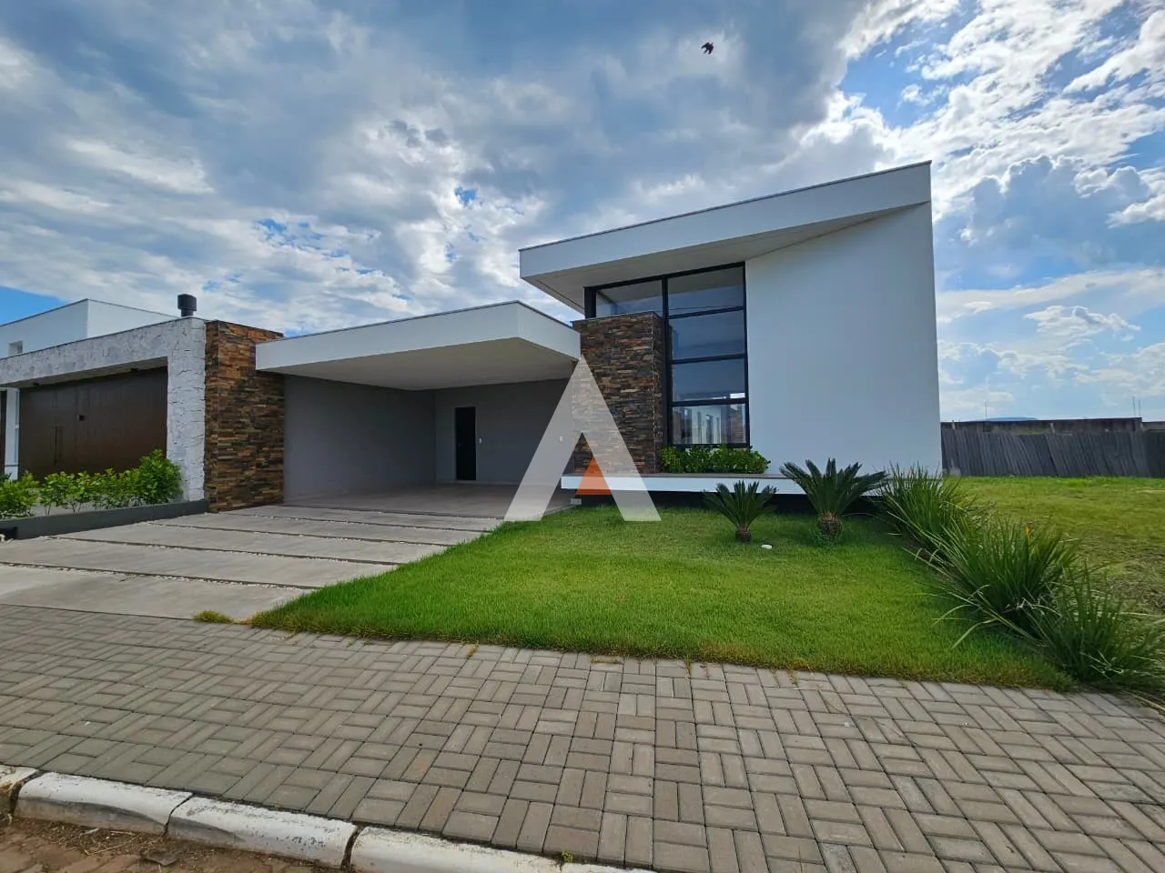 Casa com 3 dormitórios, foto 1