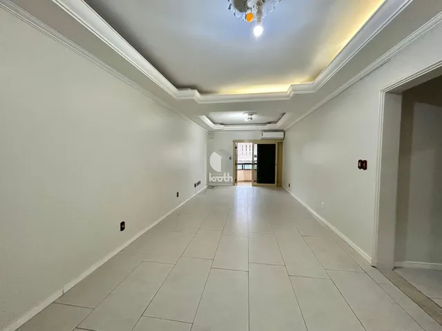 Apartamento com 3 dormitórios, foto 2