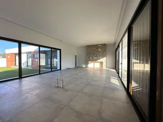 Casa com 3 dormitórios, foto 2