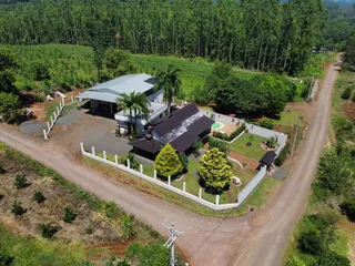 Casa com 4 dormitórios, foto 1