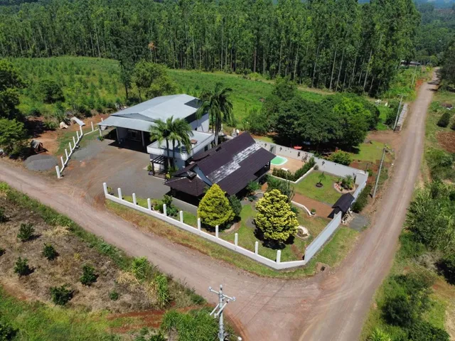 Casa com 4 dormitórios