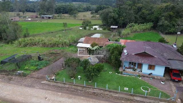 Área rural com 4 dormitórios
