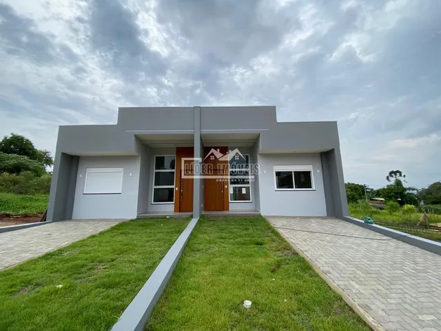 Casa geminada com 2 dormitórios
