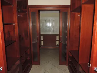 Casa com 6 dormitórios, foto 4