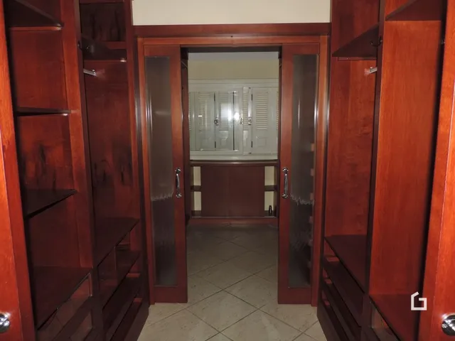 Casa com 6 dormitórios, foto 4