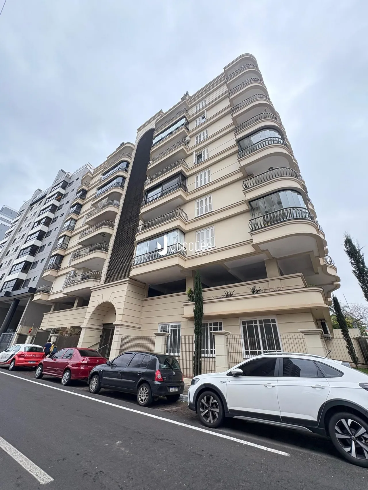 Fachada de um prédio residencial em Lajeado, Brasil.