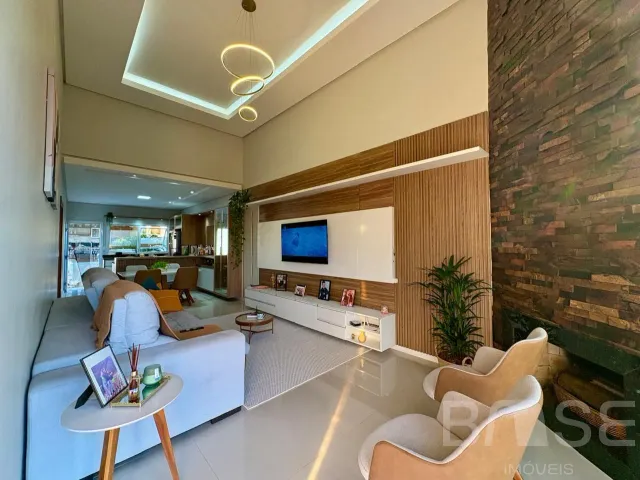 Casa geminada com 2 dormitórios