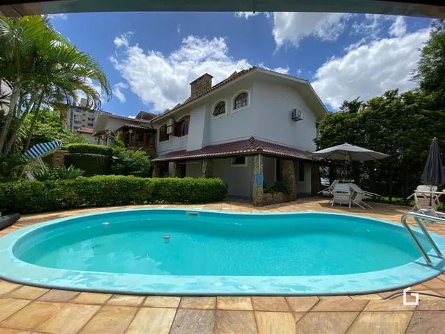 Casa com 5 dormitórios