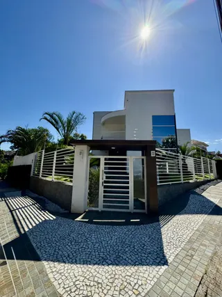 Casa com 3 dormitórios, foto 1