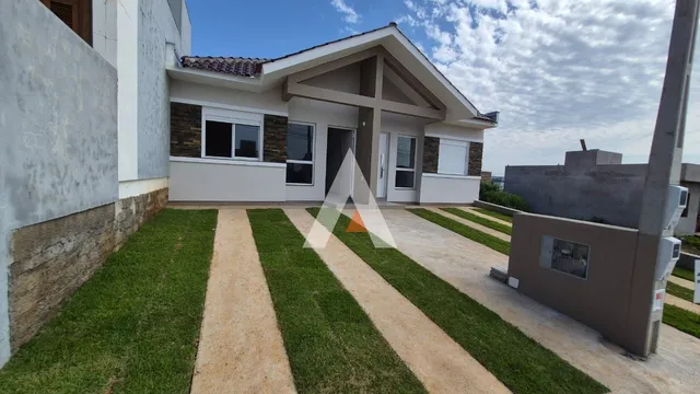 Casa geminada com 2 dormitórios