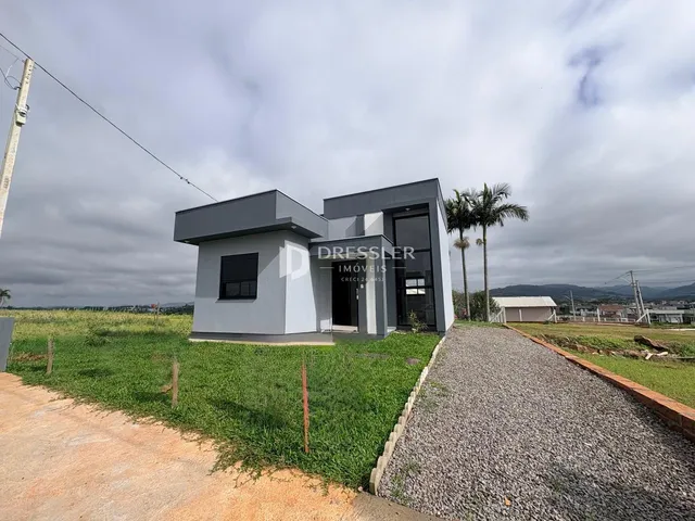 Casa com 2 dormitórios
