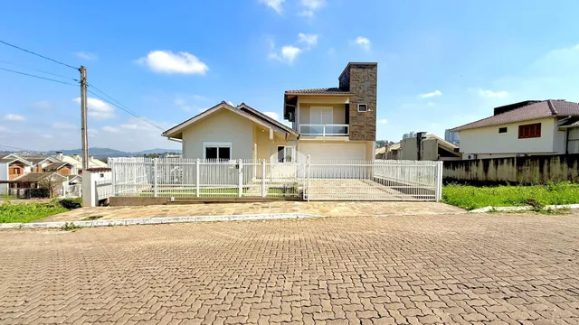 Casa com 3 dormitórios