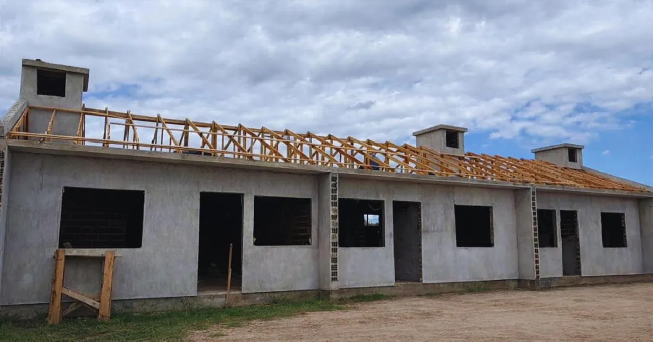 Casa geminada com 2 dormitórios, foto 1