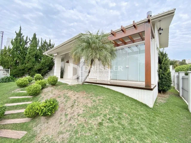 Casa com 3 dormitórios