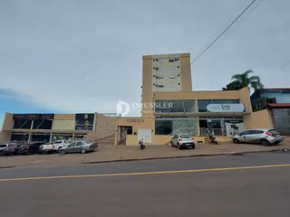 Vista da fachada de um edifício residencial ou comercial em Lajeado, Brasil.