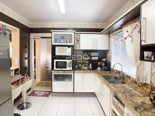 Vista da cozinha de uma propriedade em Lajeado, Brasil.