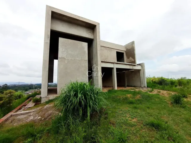 Casa com 4 dormitórios