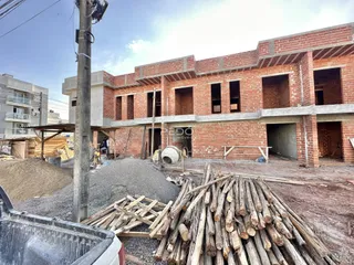 Fachada de um imóvel em construção em Lajeado, Brasil.