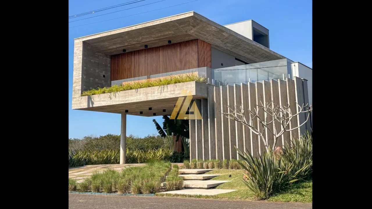 Casa com 4 dormitórios, foto 1