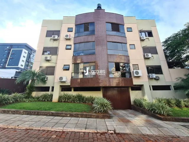 Fachada de um prédio residencial em Lajeado, Brasil.