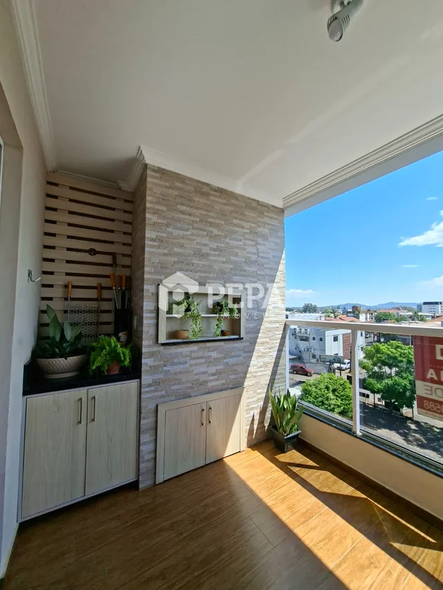 Apartamento com 3 dormitórios, foto 2