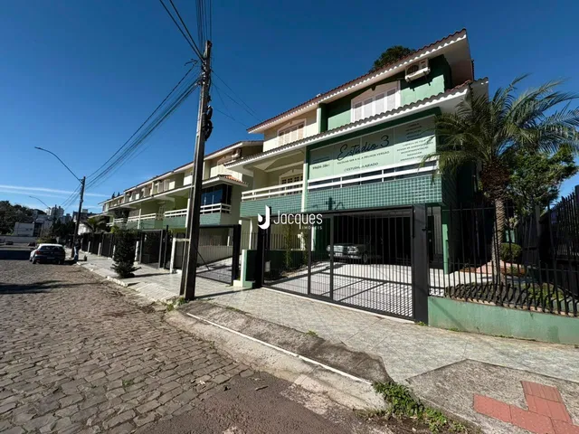 Sobrado com 3 dormitórios