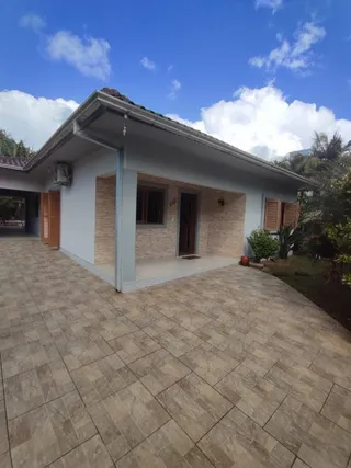 Casa com 2 dormitórios