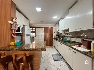 Casa com 4 dormitórios, foto 3