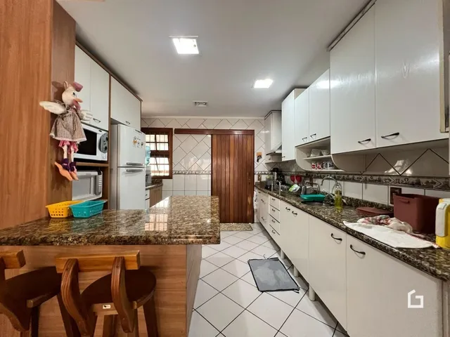 Casa com 4 dormitórios, foto 3